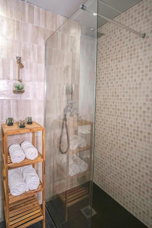 Lujoso Hogar Cerca Del Casco Antiguo De La Ciudad Apartment Valencia Bagian luar foto