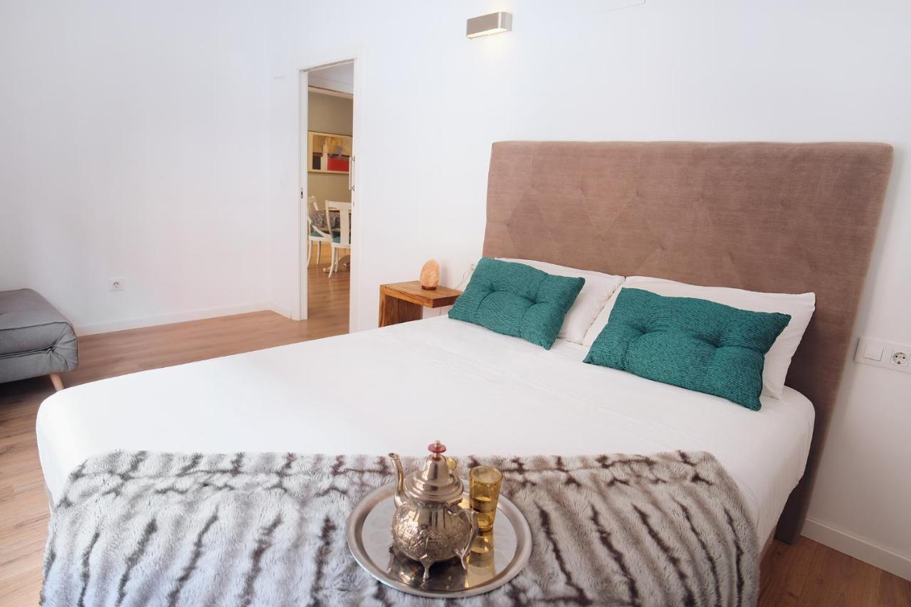 Lujoso Hogar Cerca Del Casco Antiguo De La Ciudad Apartment Valencia Bagian luar foto